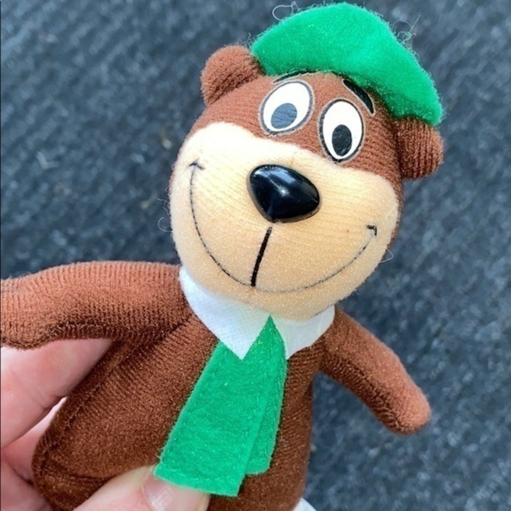 Vintage 2000 Mini Yogi Bear Dairy Queen Plush